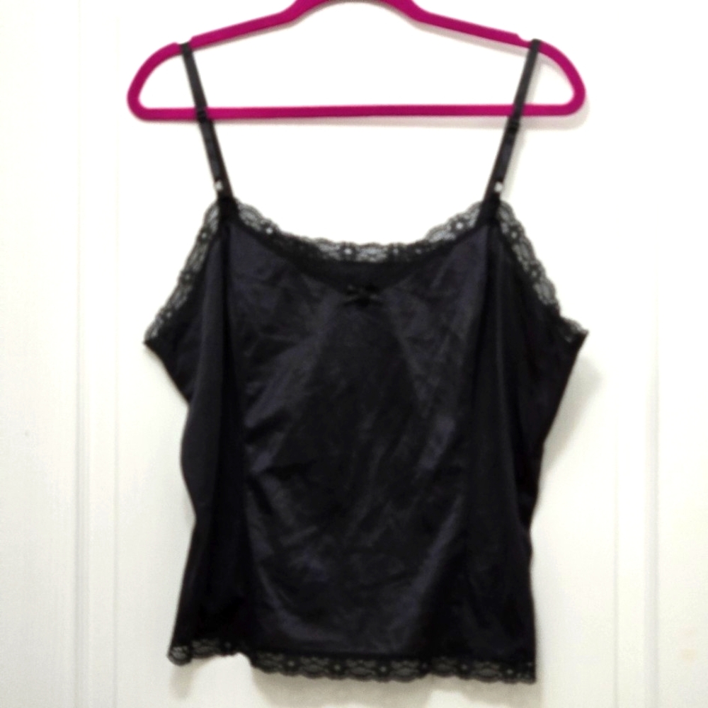 ``I25967 Black Camisole Top